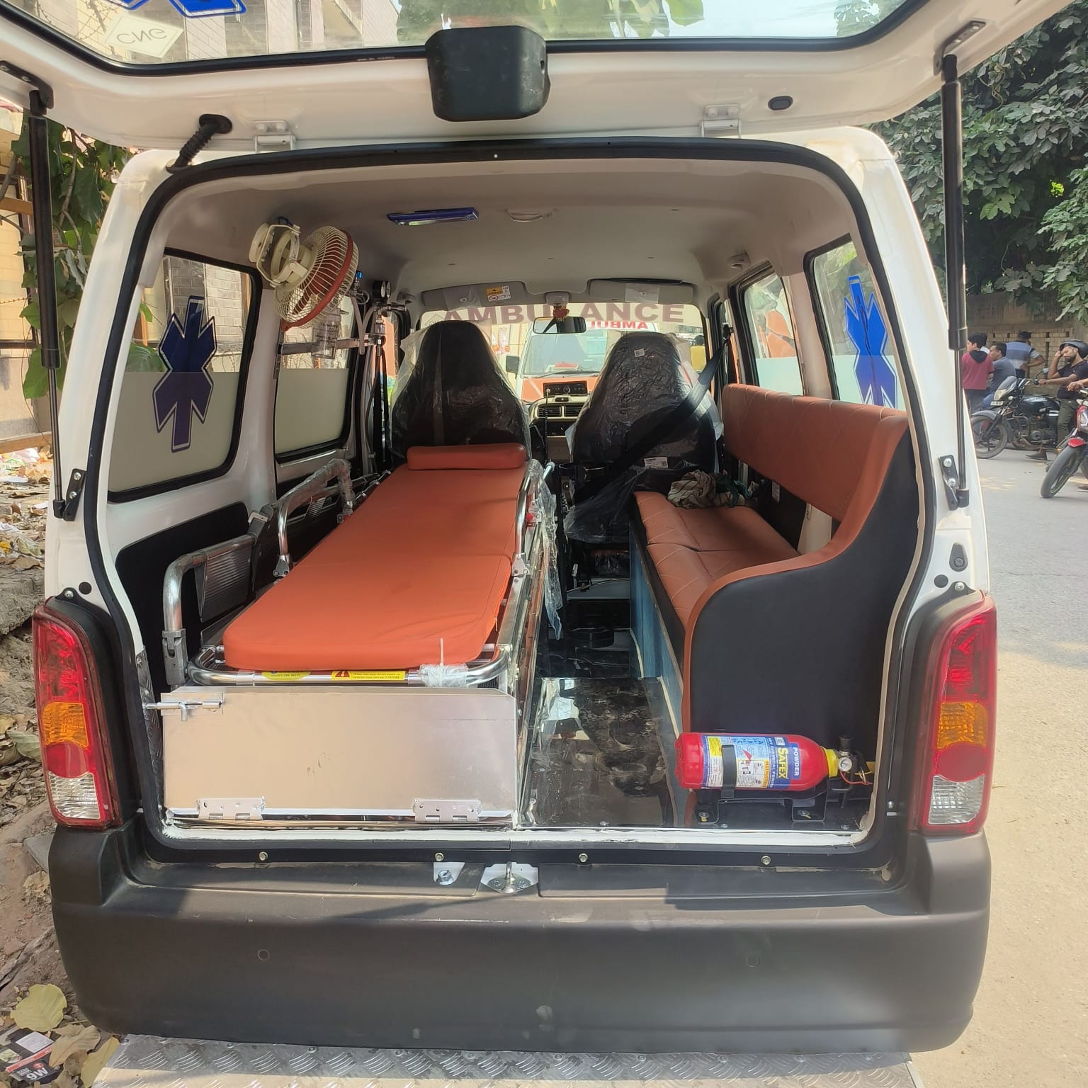Emergency ICU Ambulance Transfer