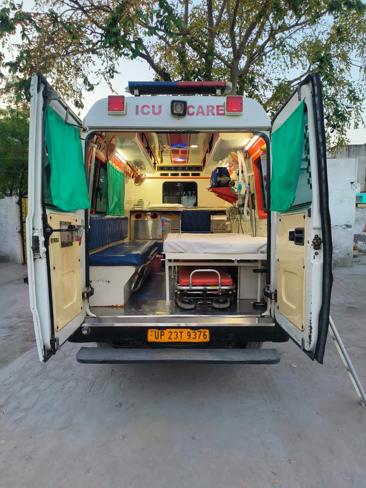 ICU Ambulance Medical Equipment
